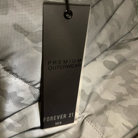 NWT men’s Forever 21 winter jacket - Picture 3 of 5